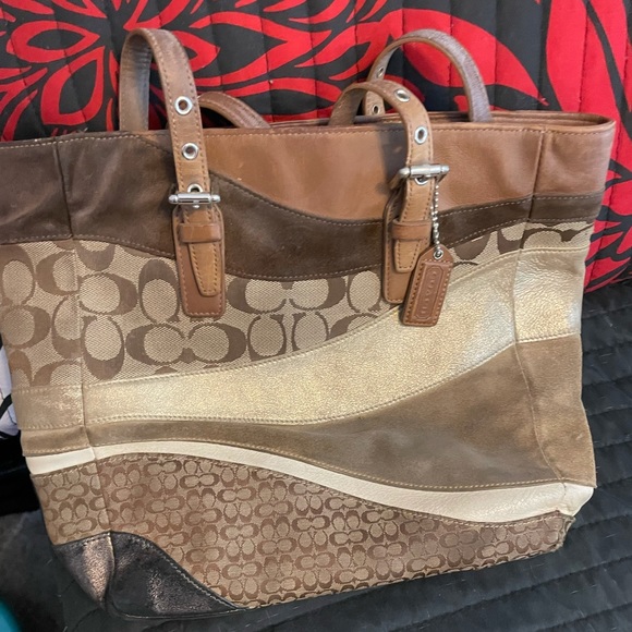 Love this shoulder bag - Picture 1 of 1